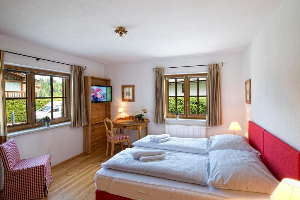 Landhaus Kitzhorn Kitzbuhel Ruang foto